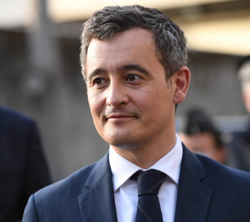 Par un courte majorité (270 voix votant la motion de rejet, 265 voix contre), l’Assemblée nationale a refusée de discuter du projet de loi immigration.